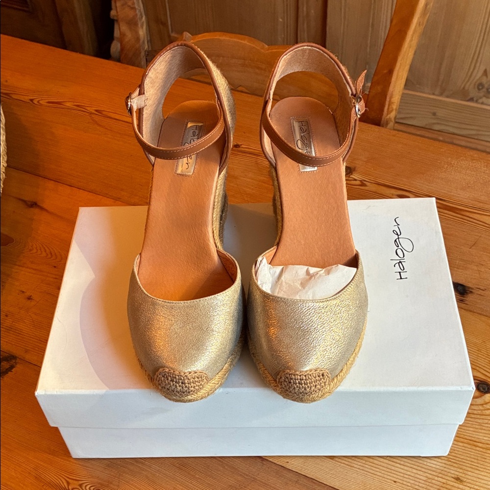 NORDSTROM Halogen Beautiful Metallic Gold Espadrille Wedge Sandals💛